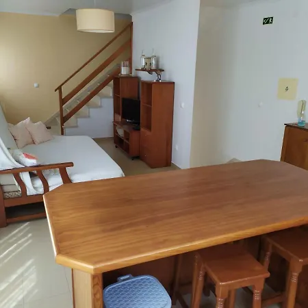 Amoreiras ペニシェ